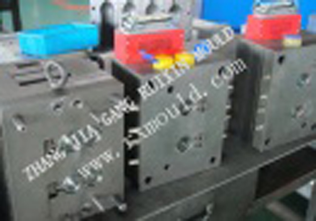 Hot Runner Cap Mould